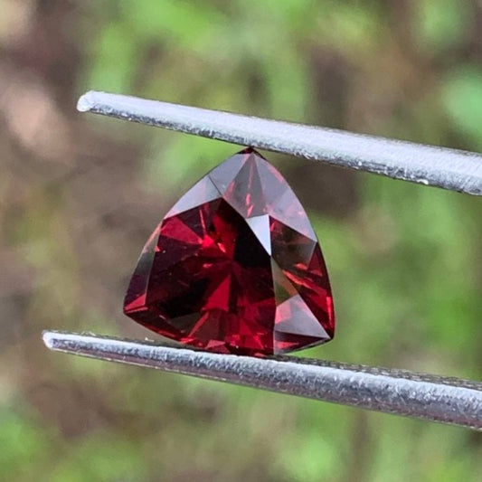 Garnet Deep Red Trillion 7.9 mm / 2.16 Ct Natural Loose Gemstone For Jewelry Making