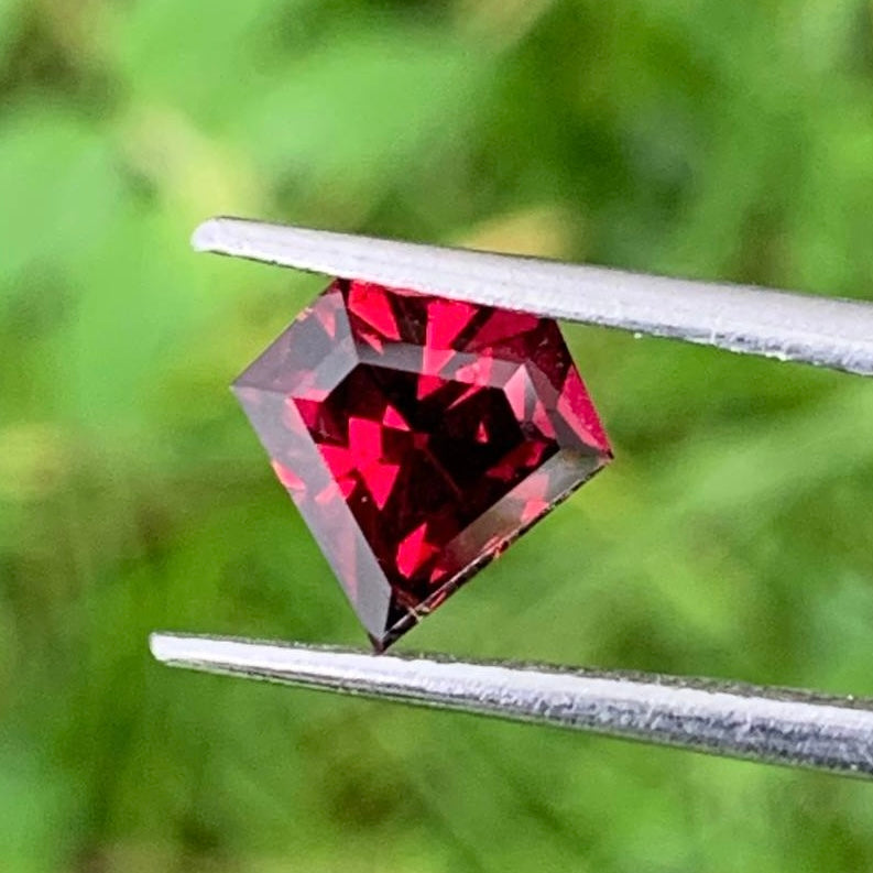 Red Garnet Kite 1.95 Ct Natural Geometric Shape Unheated Loose Gemstone from Sri Lanka