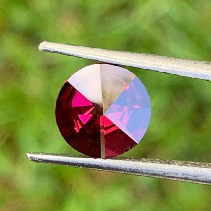 Red Garnet Creative Round 2 Ct Natural Loose Gem