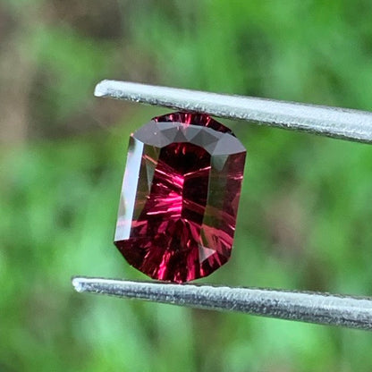 Red Garnet Fantasy Cut / Concave Cut Modified Oval 1.56 Ct Natural Loose Gemstone For Jewelry Making