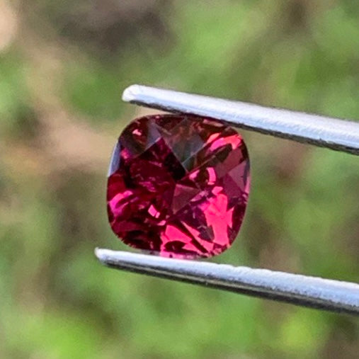 Red Garnet Fantasy Cut / Concave Cut Cushion With Checkerboard Top 1.08 Ct Natural Loose Gemstone For Jewelry Making