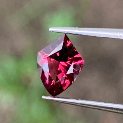 Red Garnet Fantasy / Concave Cut Shield 0.58 Ct Natural Loose Gemstone For Jewelry Making