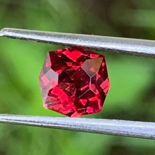 Red garnet Octagonal flower 1.50 ct Creative Cut Loose Gemstone