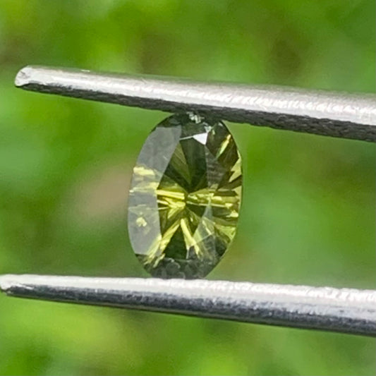 Natural Green Zircon Oval 0.45 Ct Concave Cut Loose Gemstone For Jewelry Making