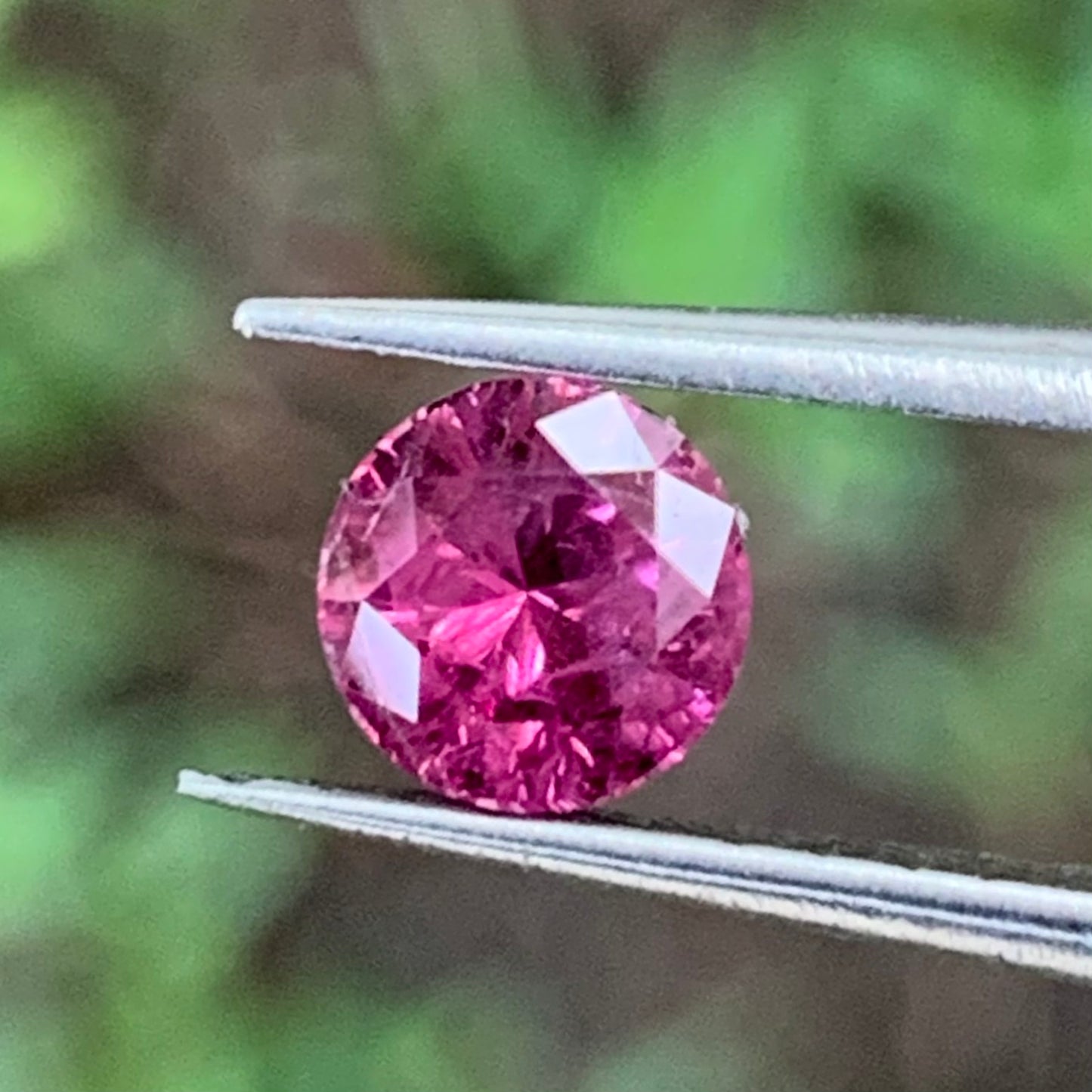 Purplish Pink Garnet Fantasy Cut / Concave Cut 5.1 mm Round 0.61 Ct Natural Loose Gemstone For Jewelry Making