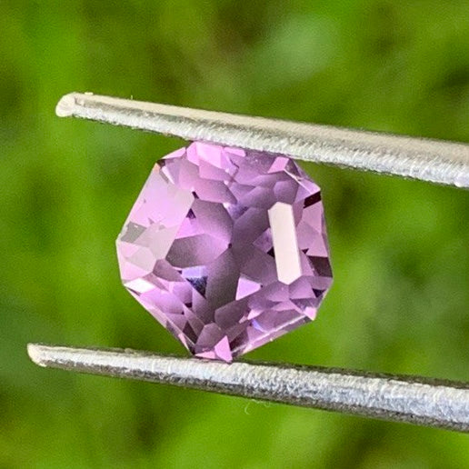 Lavender Spinel flower cut 1.65 ct Natural &nbsp;Loose Gemstone from Sri lanka