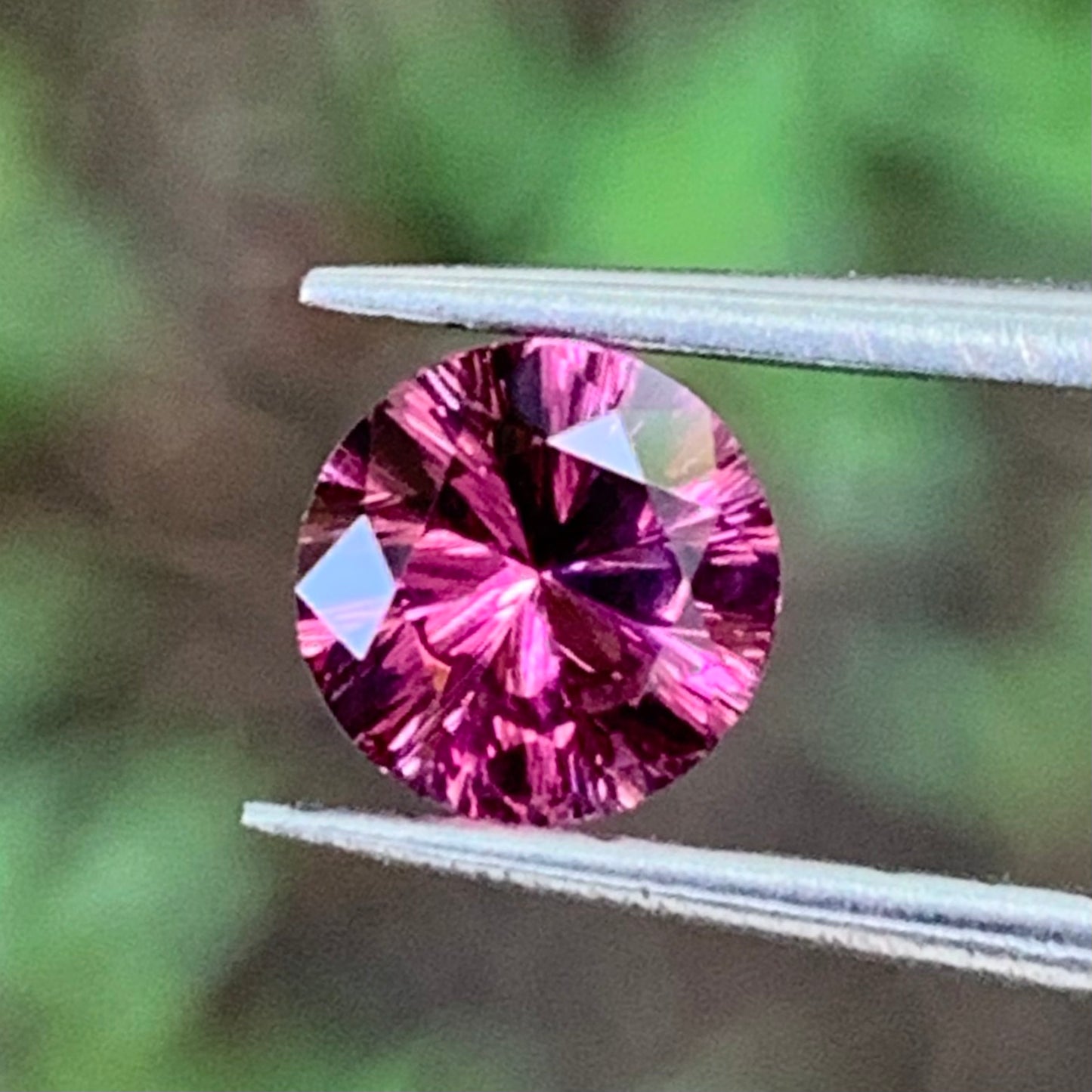 Pinkish Garnet Fantasy Cut / Concave Cut 4.9 mm Round 0.50 Ct Natural Loose Gemstone For Jewelry Making