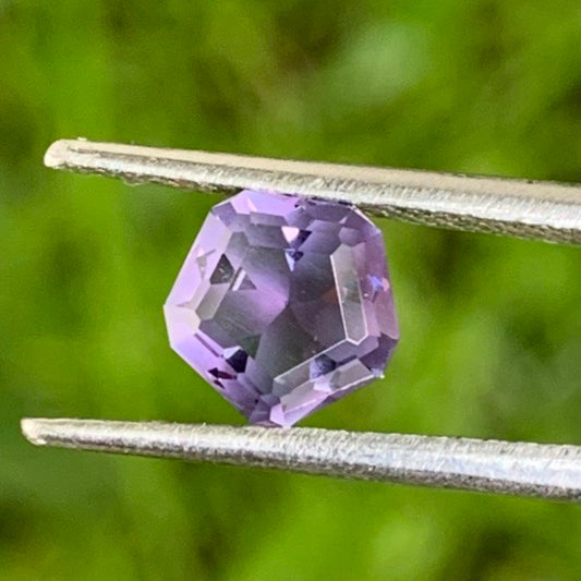 Purple / lavender Spinel flower cut 0.95 ct Natural & Loose Gemstone from Sri Lanka
