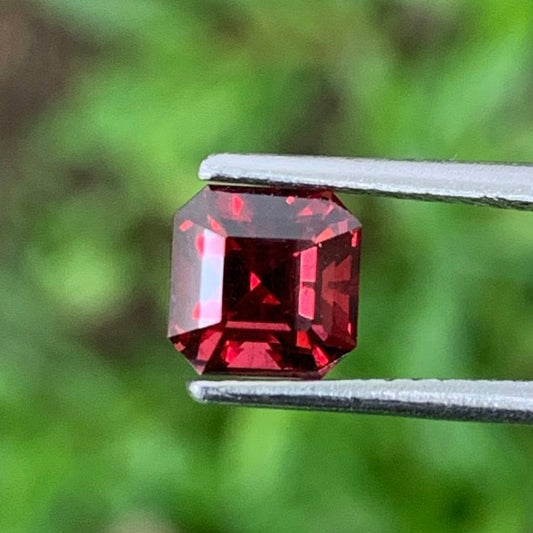 Garnet Deep Red Cut Coner Square / Octagon 5.7 mm / 1.52 Ct Natural Loose Gemstone For Jewelry Making