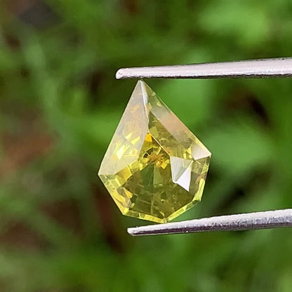 Lime Green Zircon Geometric Shape Shield 3.80 Ct Natural Unheated Loose Gemstone From Sri Lanka