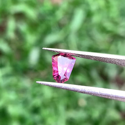 Red Garnet Fantasy / Concave Cut Fancy Shield 0.97 Ct Natural Loose Gemstone For Jewelry Making 💎✨