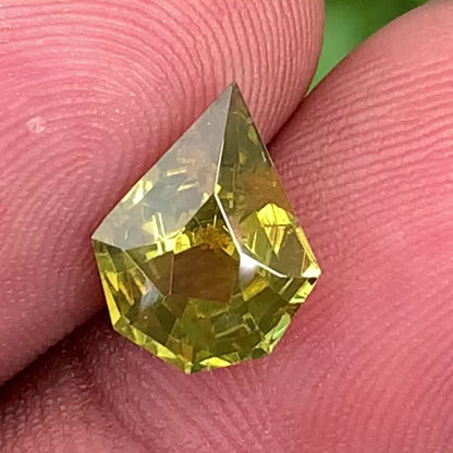 Lime Green Zircon Geometric Shape Shield 3.80 Ct Natural Unheated Loose Gemstone From Sri Lanka