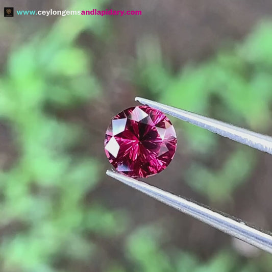 Red Garnet Fantasy Cut / Concave Cut 5.2 mm Round 0.62 Ct Natural Loose Gemstone For Jewelry Making 💎✨