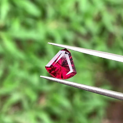 Red Garnet Fantasy / Concave Cut Fancy Shield 1.38 Ct Natural Loose Gemstone For Jewelry Making 💎✨