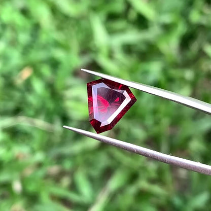 Red Garnet Fantasy / Concave Cut Fancy Shield 3.12 Ct Natural Loose Gemstone For Jewelry Making 💎✨