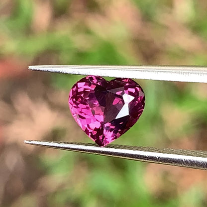Pink Spinel Heart 1.69 Ct Loose Gemstone For Contemporary Jewelry 💎✨
