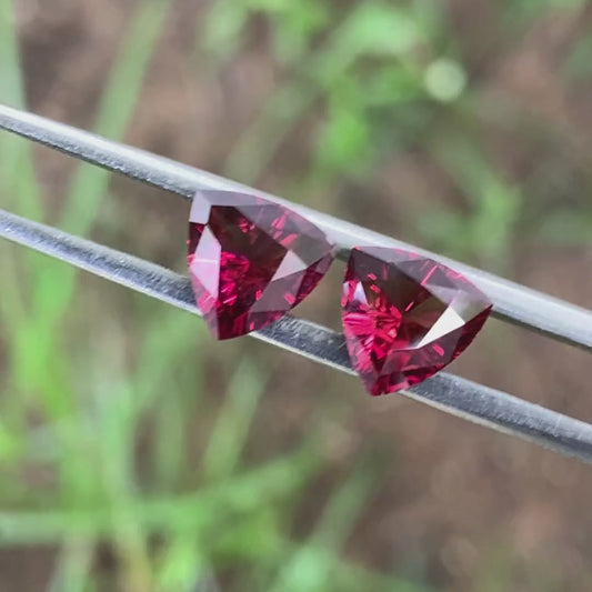 ✨ Red Garnet Trillion Pair - Concave Cut / Fantasy Cut 2.73 Ct Natural Loose Gemstones for Earrings 💎