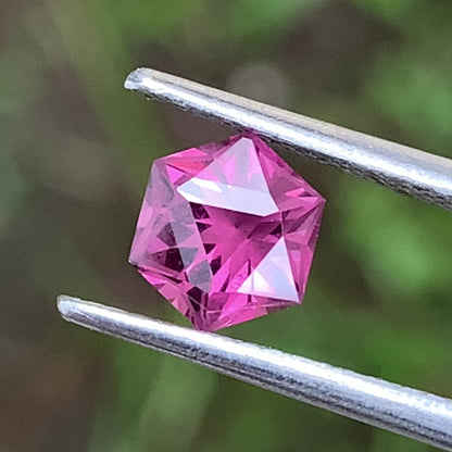Purplish Pink Spinel Hexagon 0.95 ct Creative Lotus Cut Loose Gemstone