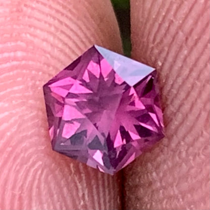 Purplish Pink Spinel Hexagon 0.95 ct Creative Lotus Cut Loose Gemstone