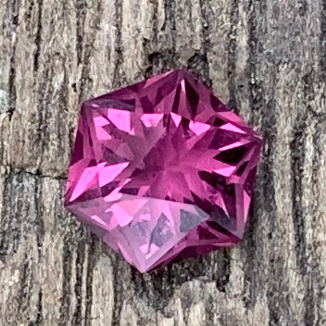 Purplish Pink Spinel Hexagon 0.95 ct Creative Lotus Cut Loose Gemstone